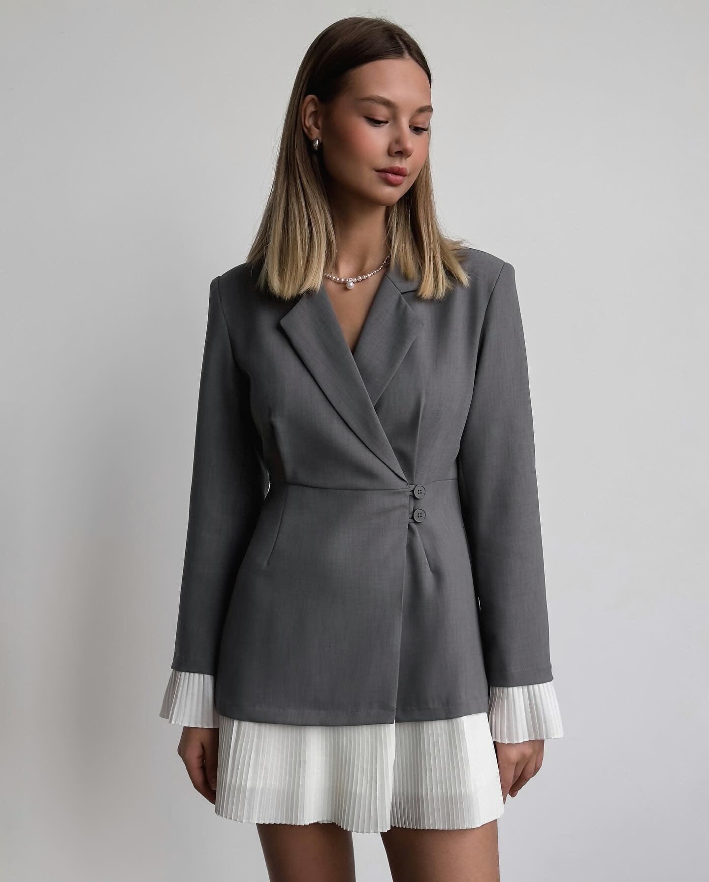 Louise | Vestido blazer con falda plisada