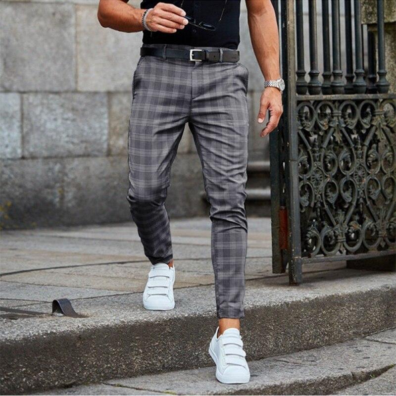 Pantalones de hombre a cuadros, chic y perfectos para oficina