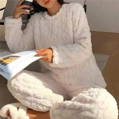 Pijama de felpa de dos piezas para mujer: cálido y suave para noches acogedoras