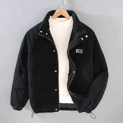 Cazadora hombre estilo otoño con capucha elegante y casual