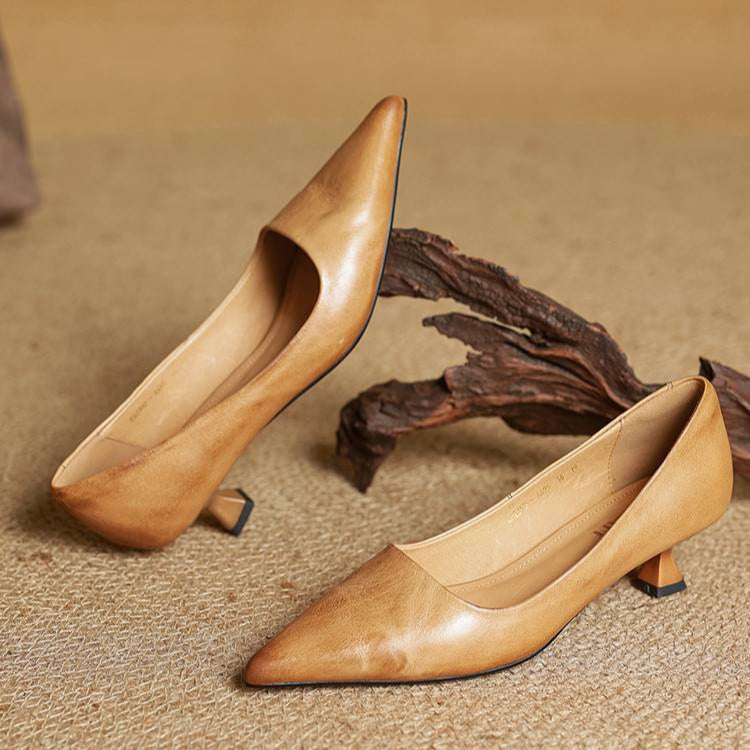 Zapatos Mujer – Tacón Clásico en Cuero, Chic y Versátil