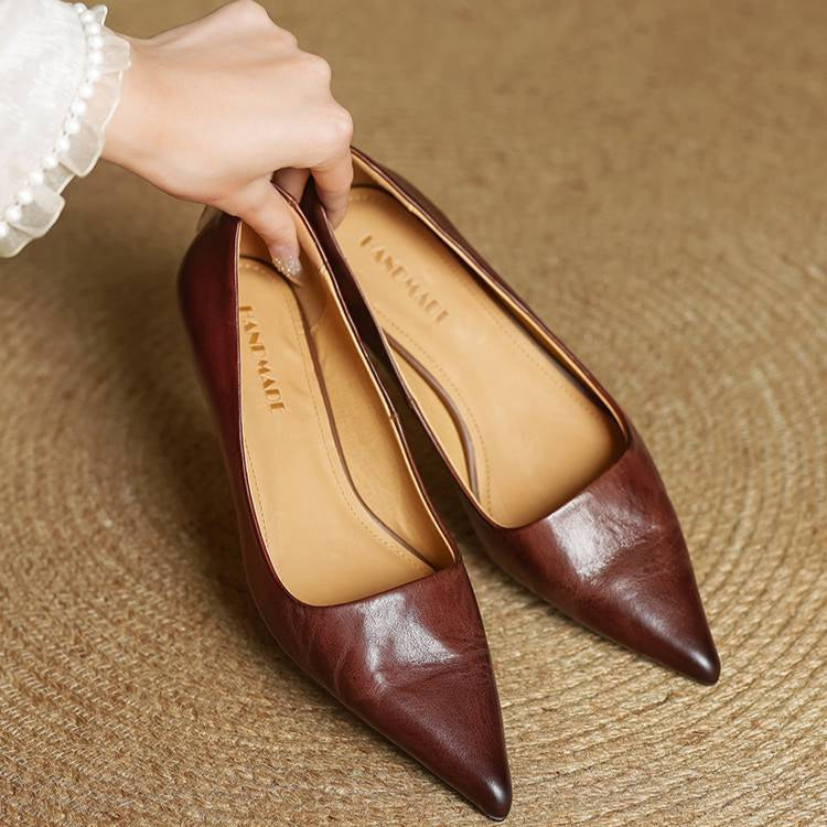 Zapatos Mujer – Tacón Clásico en Cuero, Chic y Versátil
