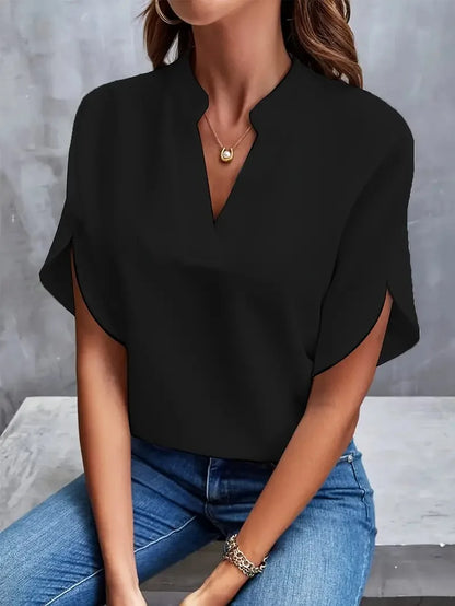 Marije |  Elegante blusa fluida con cuello en V