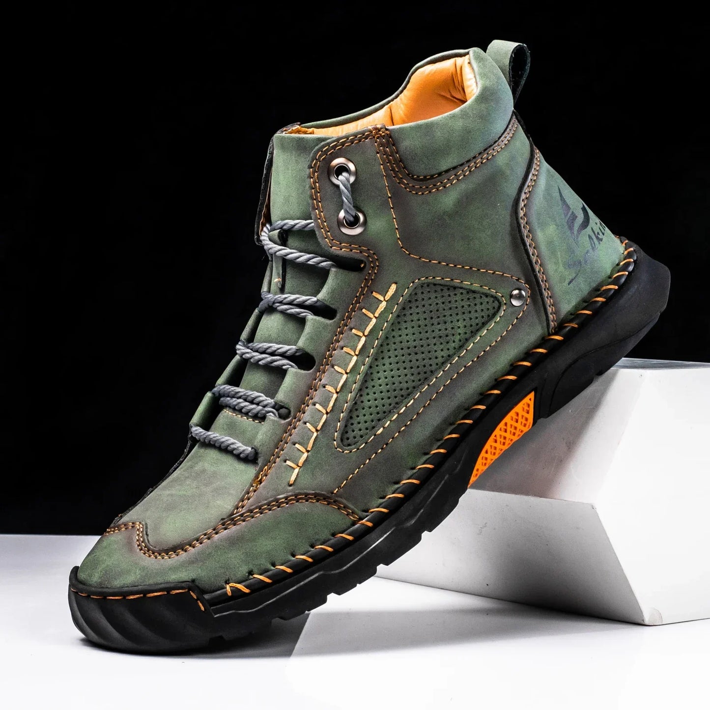 Zapatillas high-top cuero elegantes ideales para paseo y trabajo