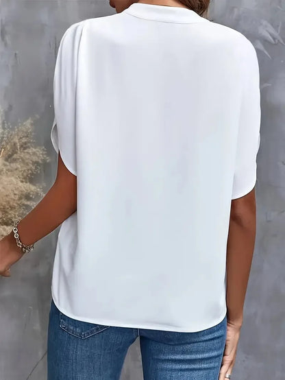 Marije |  Elegante blusa fluida con cuello en V
