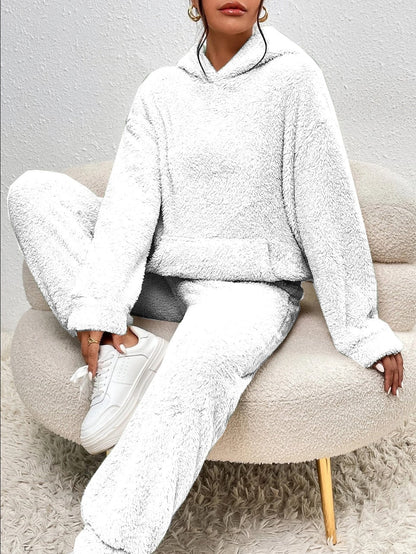 Cyne | Pijama de felpa ultra cómodo con capucha