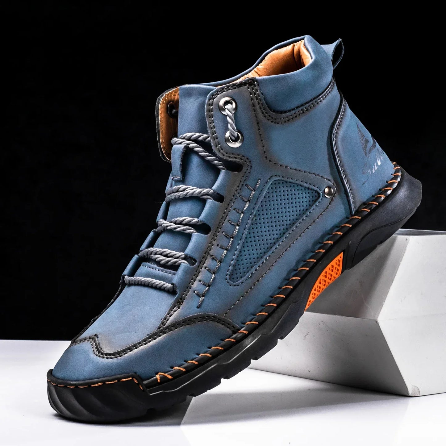Zapatillas high-top cuero elegantes ideales para paseo y trabajo