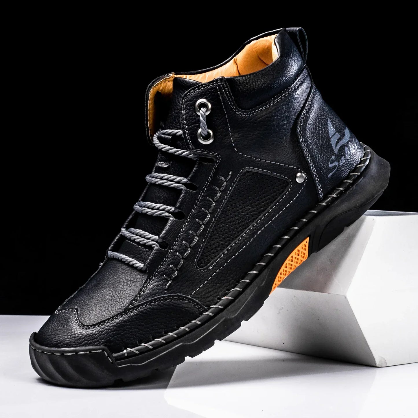 Zapatillas high-top cuero elegantes ideales para paseo y trabajo