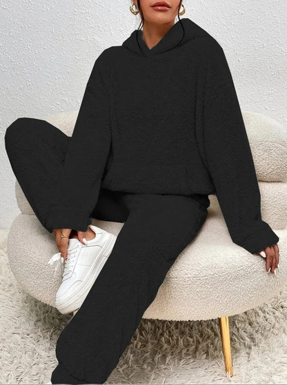 Cyne | Pijama de felpa ultra cómodo con capucha