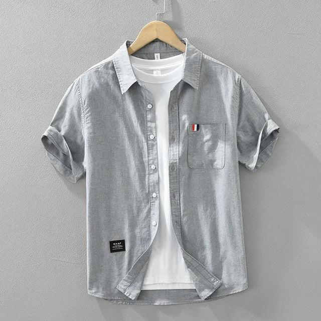 Camisa masculina sofisticada, cómoda y versátil para cualquier ocasión