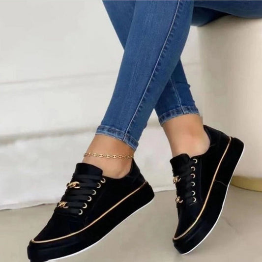 Zapatillas cómodas para mujer: informales y fáciles de poner.