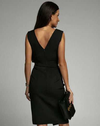 Avia | Elegante minivestido con escote en V