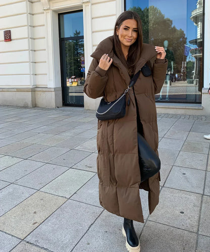 Chaqueta acolchada larga para mujer: abrigada, cómoda y elegante