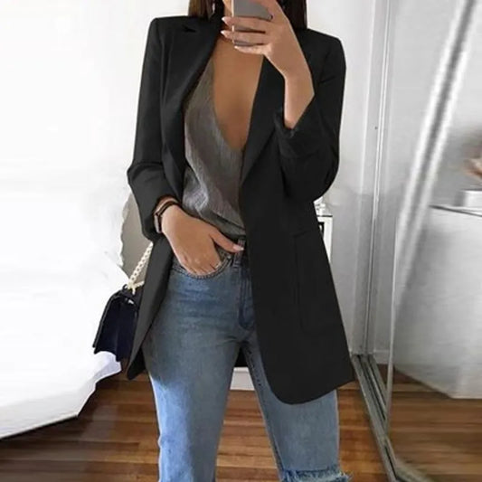 Elegante blazer para mujer: la elegancia clásica se une al corte moderno