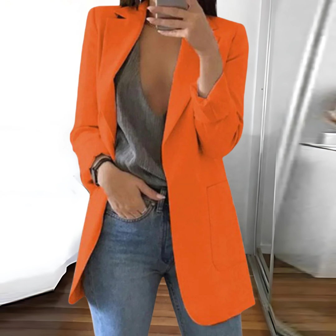 Elegante blazer para mujer: la elegancia clásica se une al corte moderno