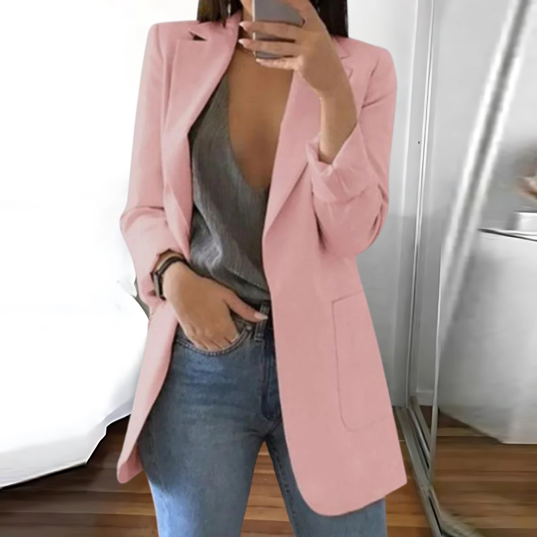 Elegante blazer para mujer: la elegancia clásica se une al corte moderno