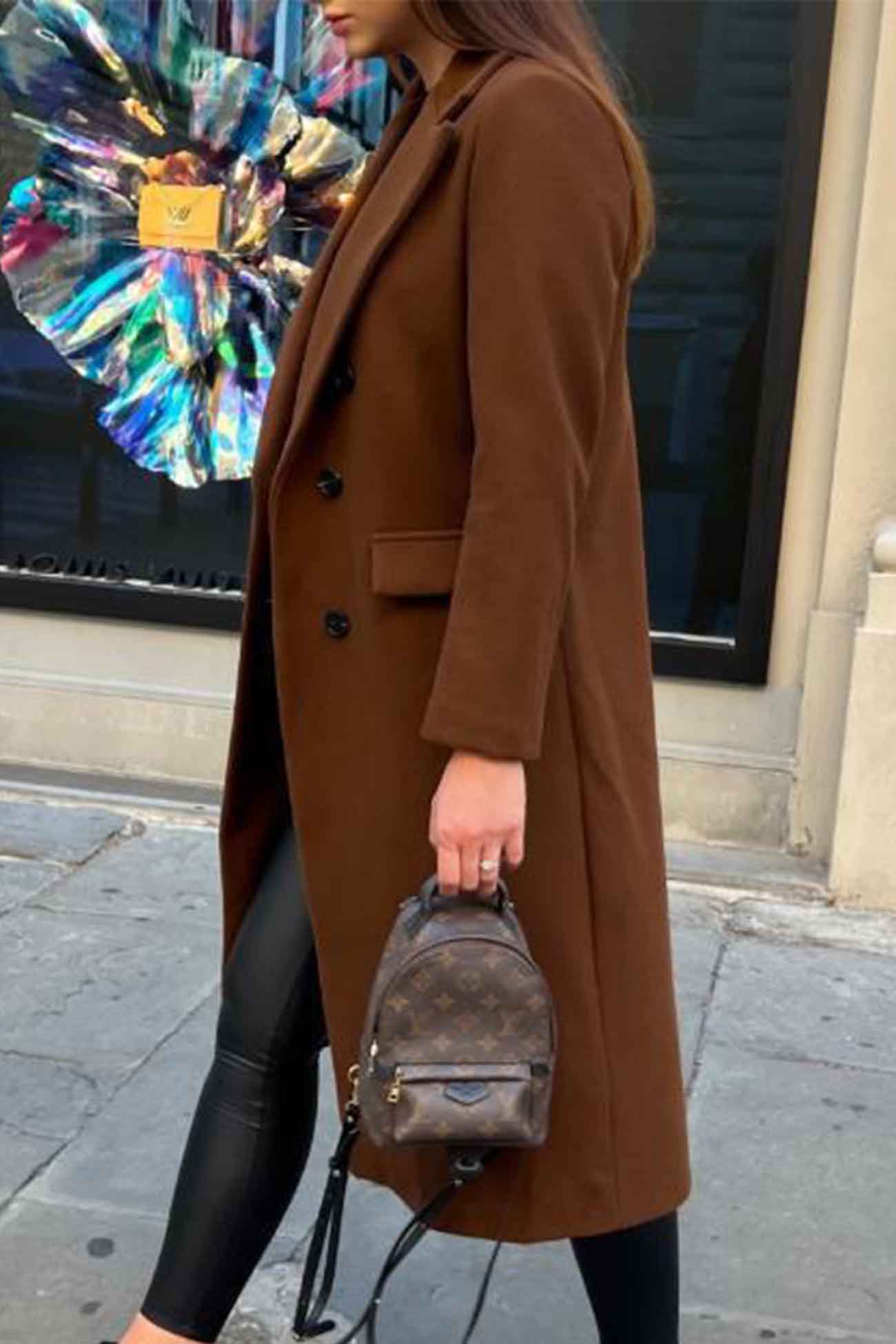 Abrigo cálido de doble botonadura para mujer: look elegante, cuello con solapa