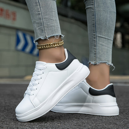 Sneakers mujer blancas, modernas y cómodas para look casual