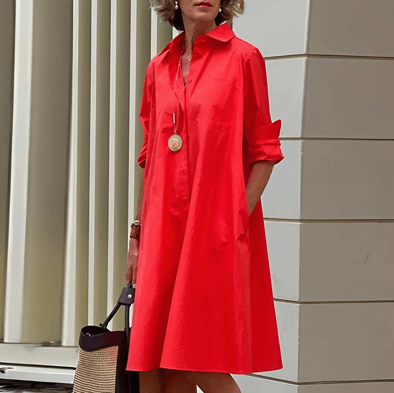 Chela | Vestido moderno con cuello vuelto y camisa de lino de manga tres cuartos y escote en pico