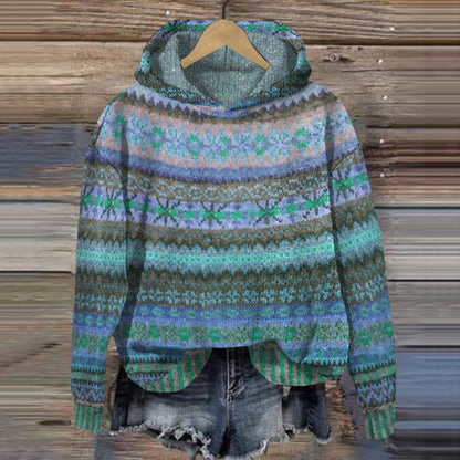 Cálido jersey con capucha noruego para mujer: perfecto para el invierno y el tiempo libre.