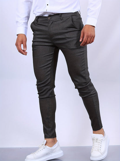 Pantalón ajustado hombre estiloso y confortable, ideal para primavera u otoño