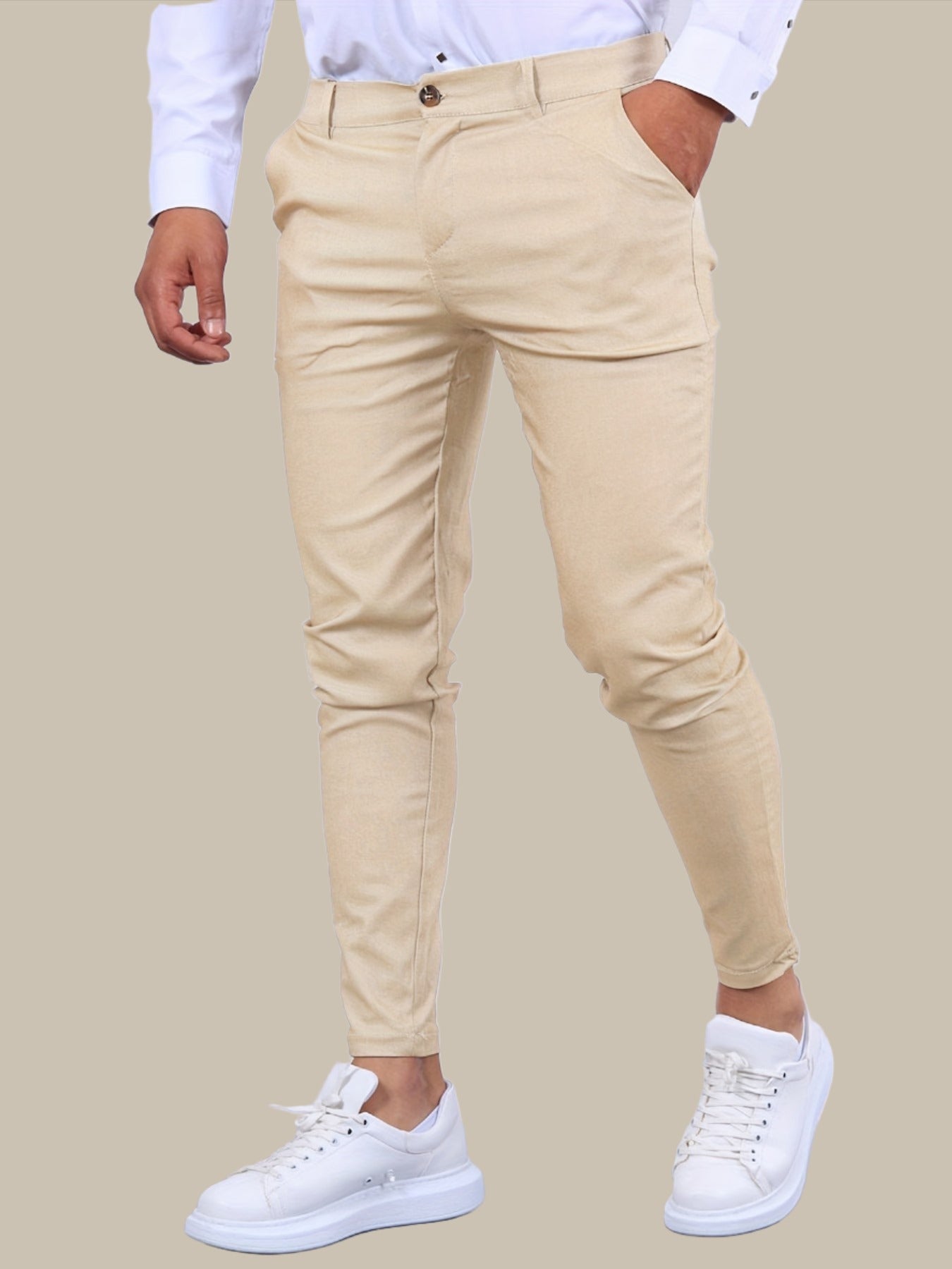 Pantalón ajustado hombre estiloso y confortable, ideal para primavera u otoño