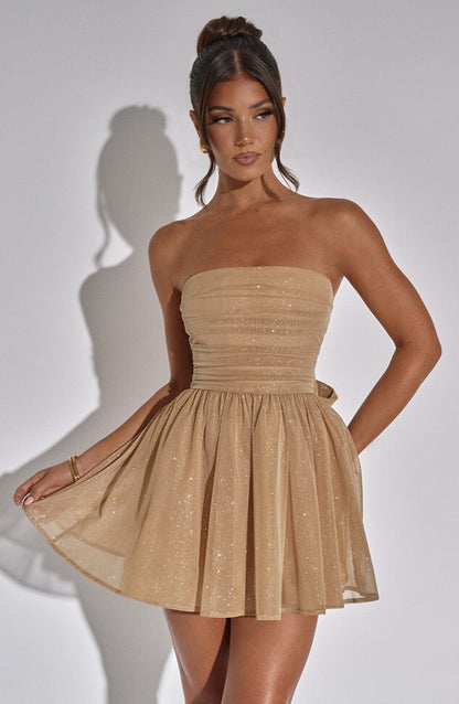 Vestido elegante mujer, brillante y refinado