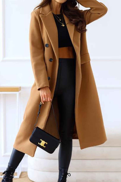Abrigo cálido de doble botonadura para mujer: look elegante, cuello con solapa
