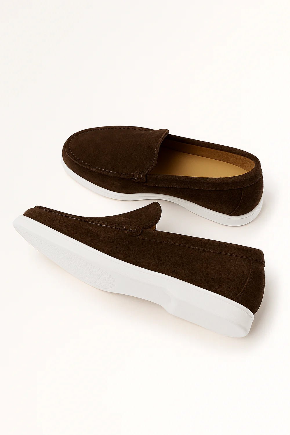 Loafers Hombre – Suela Blanca y Ante Suave, Estilo Chic y Atemporal