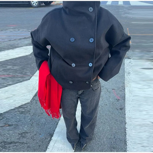 Abrigo de mujer con cuello alto y cierre cruzado, elegante y cálido